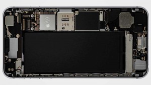 الايفون 6s من الداخل