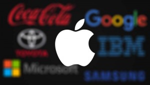 علامة Apple ضد المنافسين