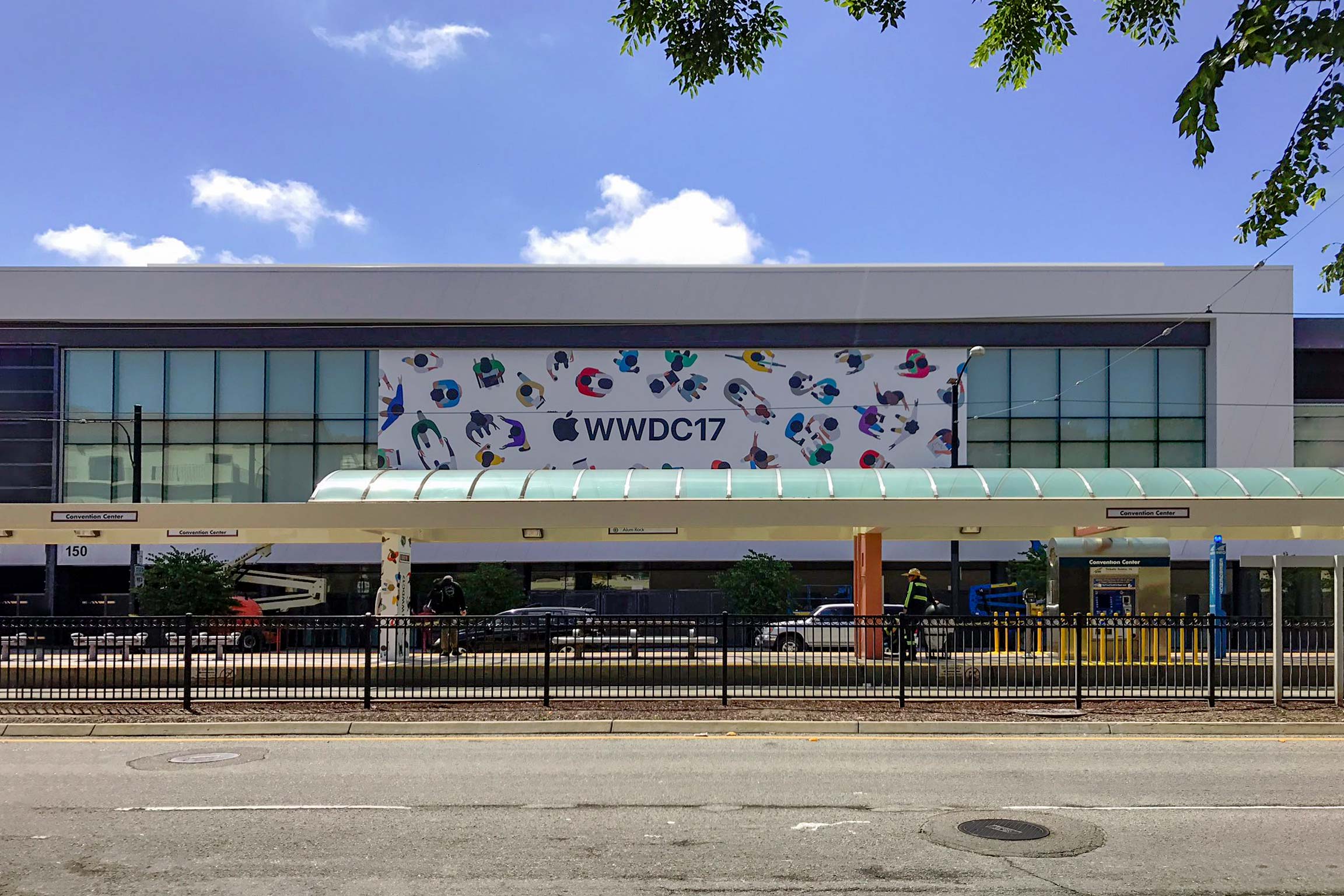 قاعة مؤتمر WWDC 2017